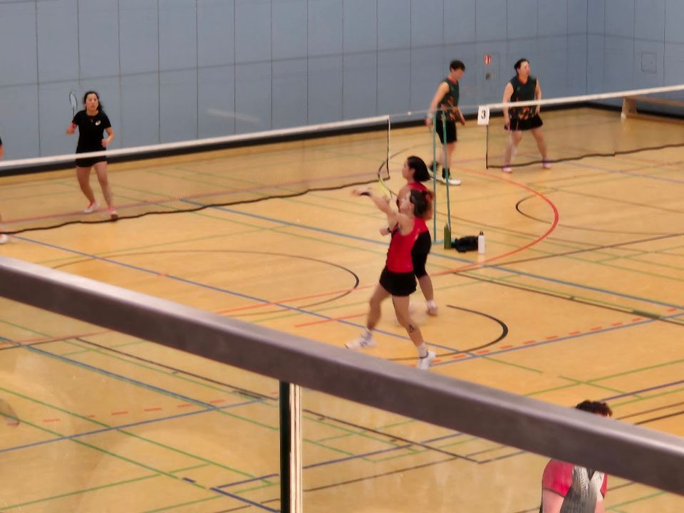 Doppeltraining beim KBC – gespielt wird mit Naturfederbällen
