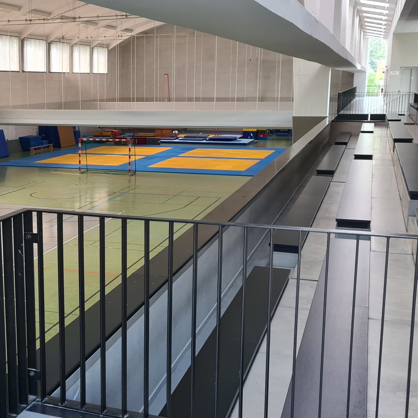 Die diesjährige Halle in der Nähe des S-Bhf Adlershof war früher übrigens ein F…